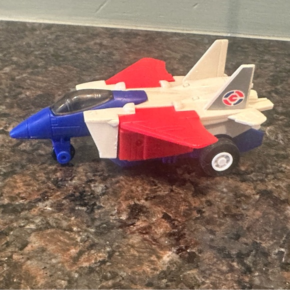 Tomy McDonald’s Commandrons Commander Magna Kids Motorized Jet - Picture 11 of 12